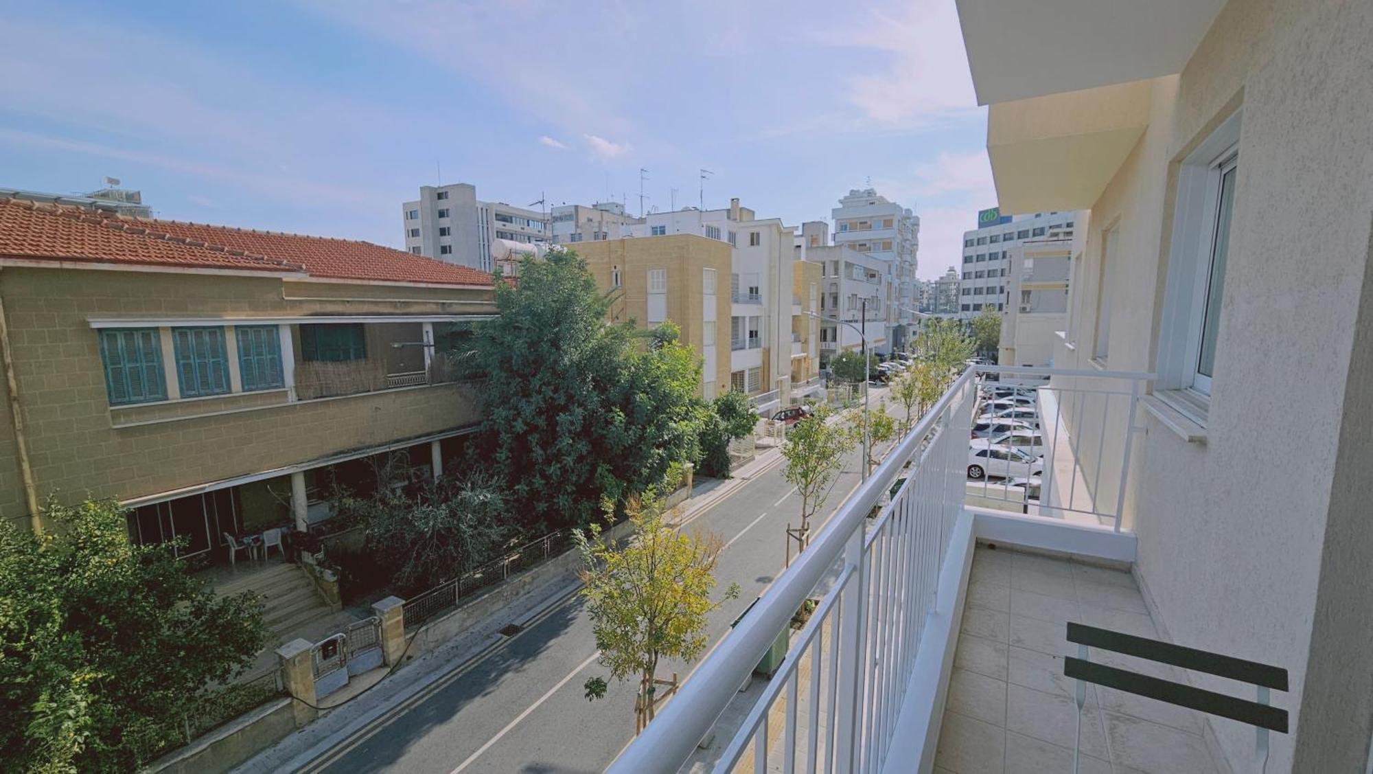Stay Cosmo City Suites Nikosia Bagian luar foto