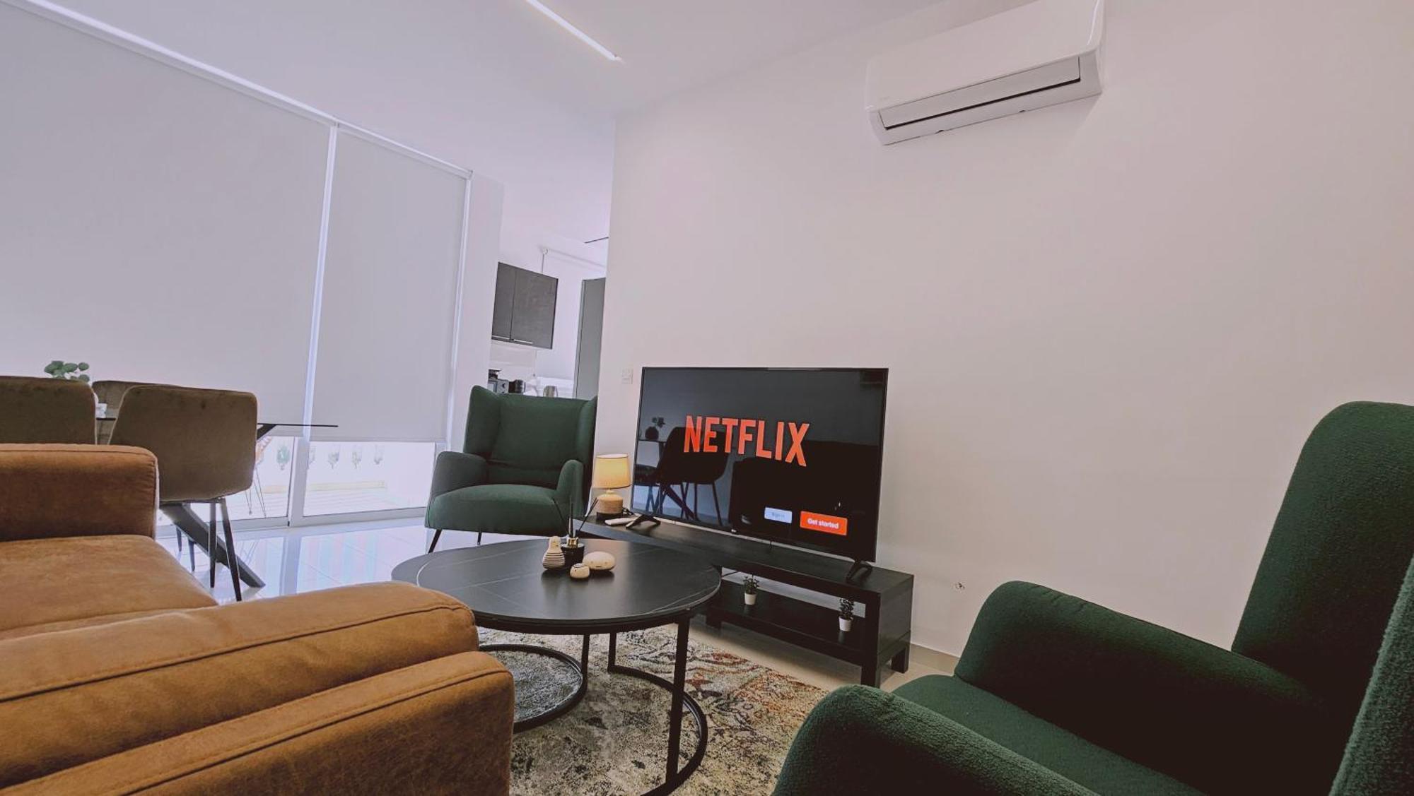 Stay Cosmo City Suites Nikosia Bagian luar foto