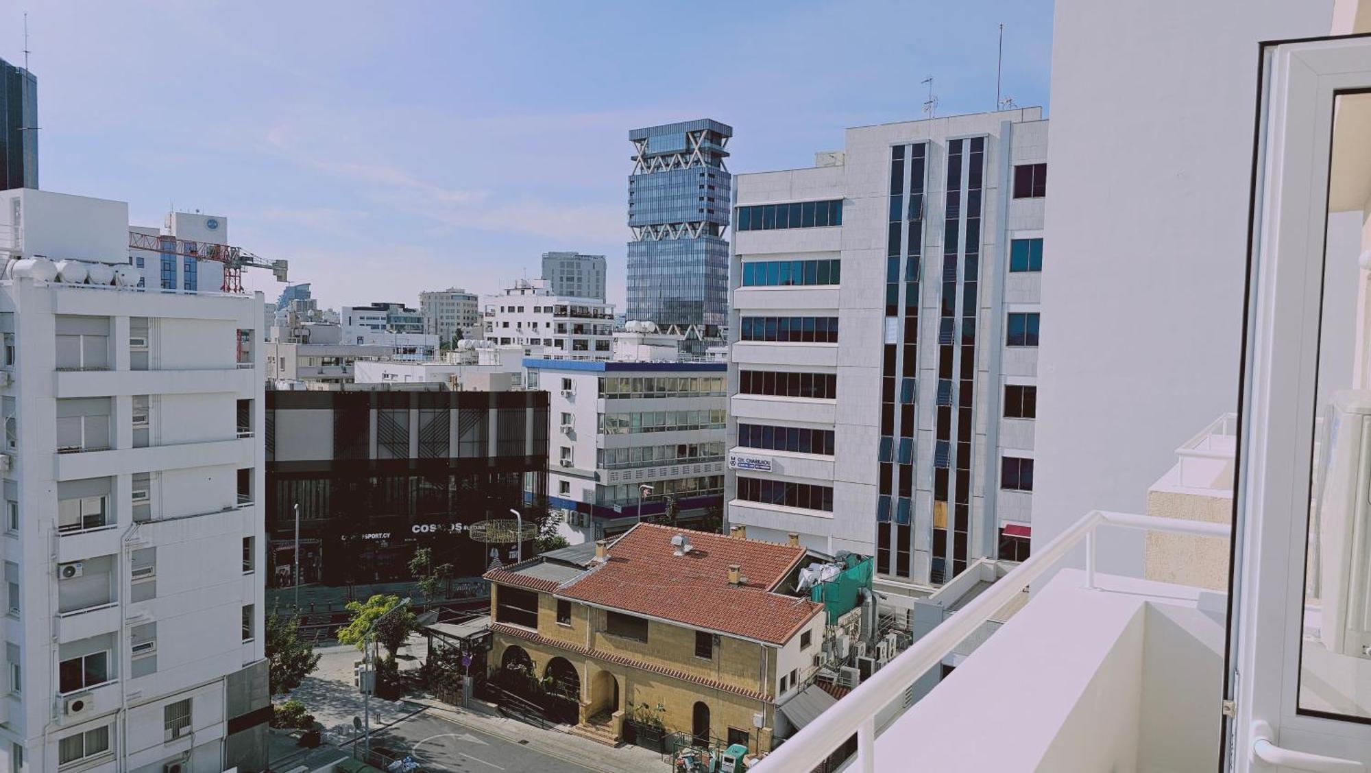 Stay Cosmo City Suites Nikosia Bagian luar foto
