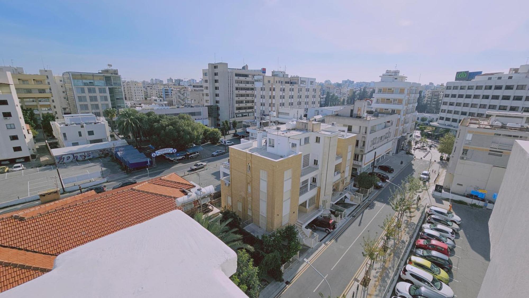 Stay Cosmo City Suites Nikosia Bagian luar foto