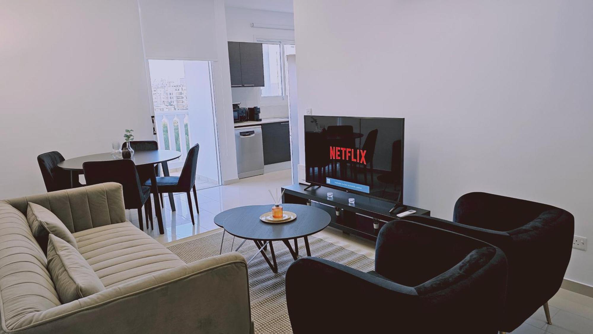 Stay Cosmo City Suites Nikosia Bagian luar foto