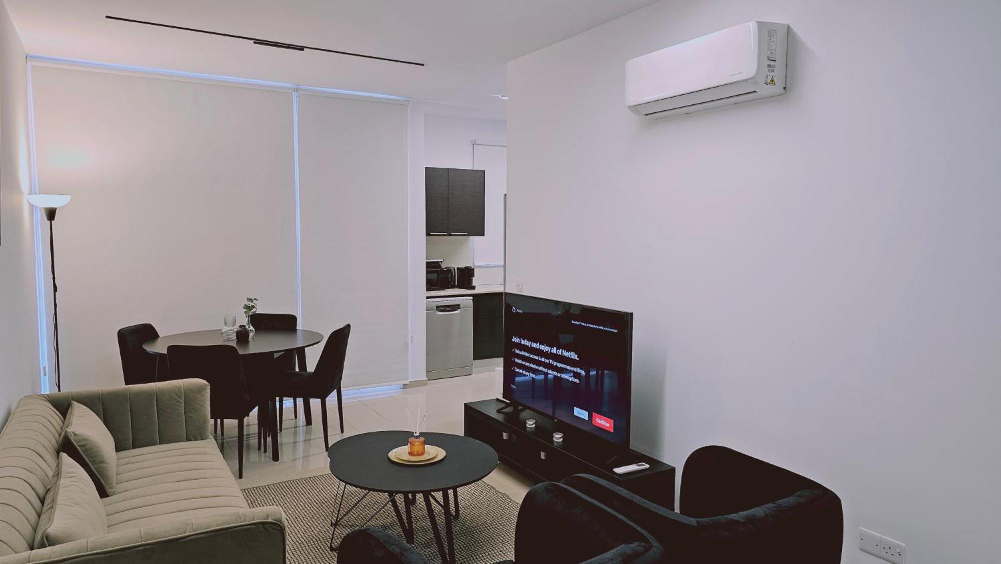 Stay Cosmo City Suites Nikosia Bagian luar foto