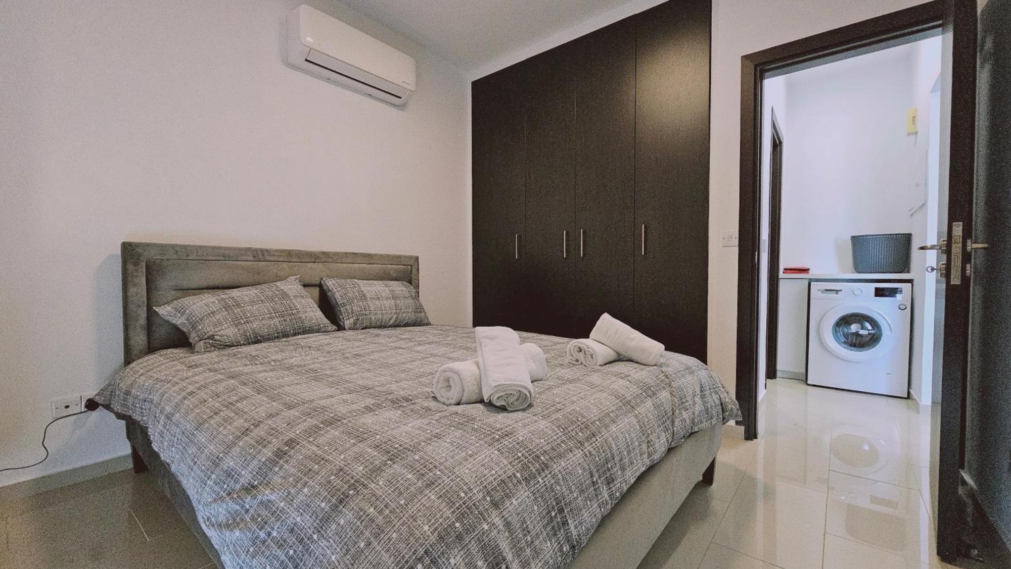Stay Cosmo City Suites Nikosia Bagian luar foto