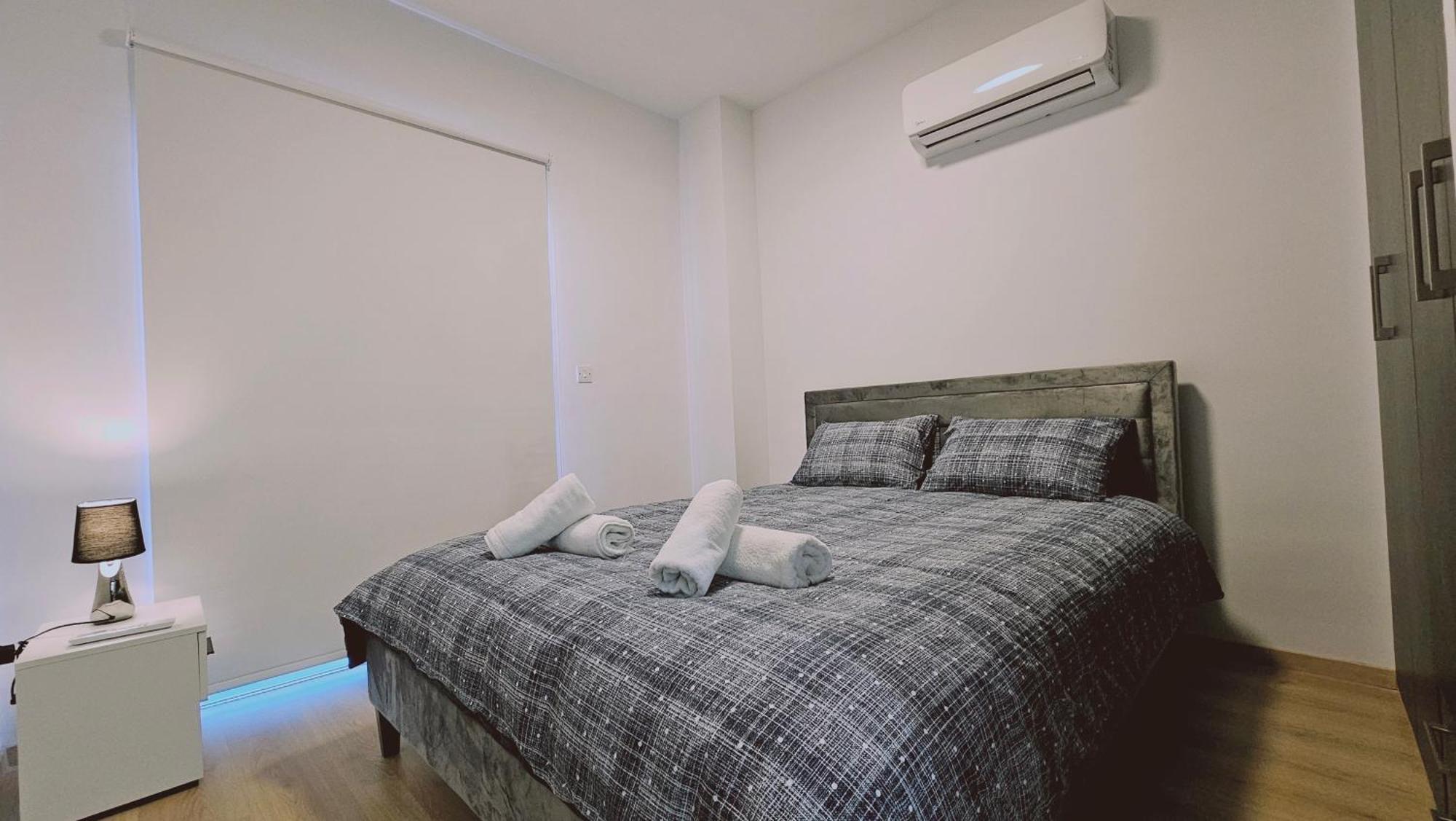 Stay Cosmo City Suites Nikosia Bagian luar foto