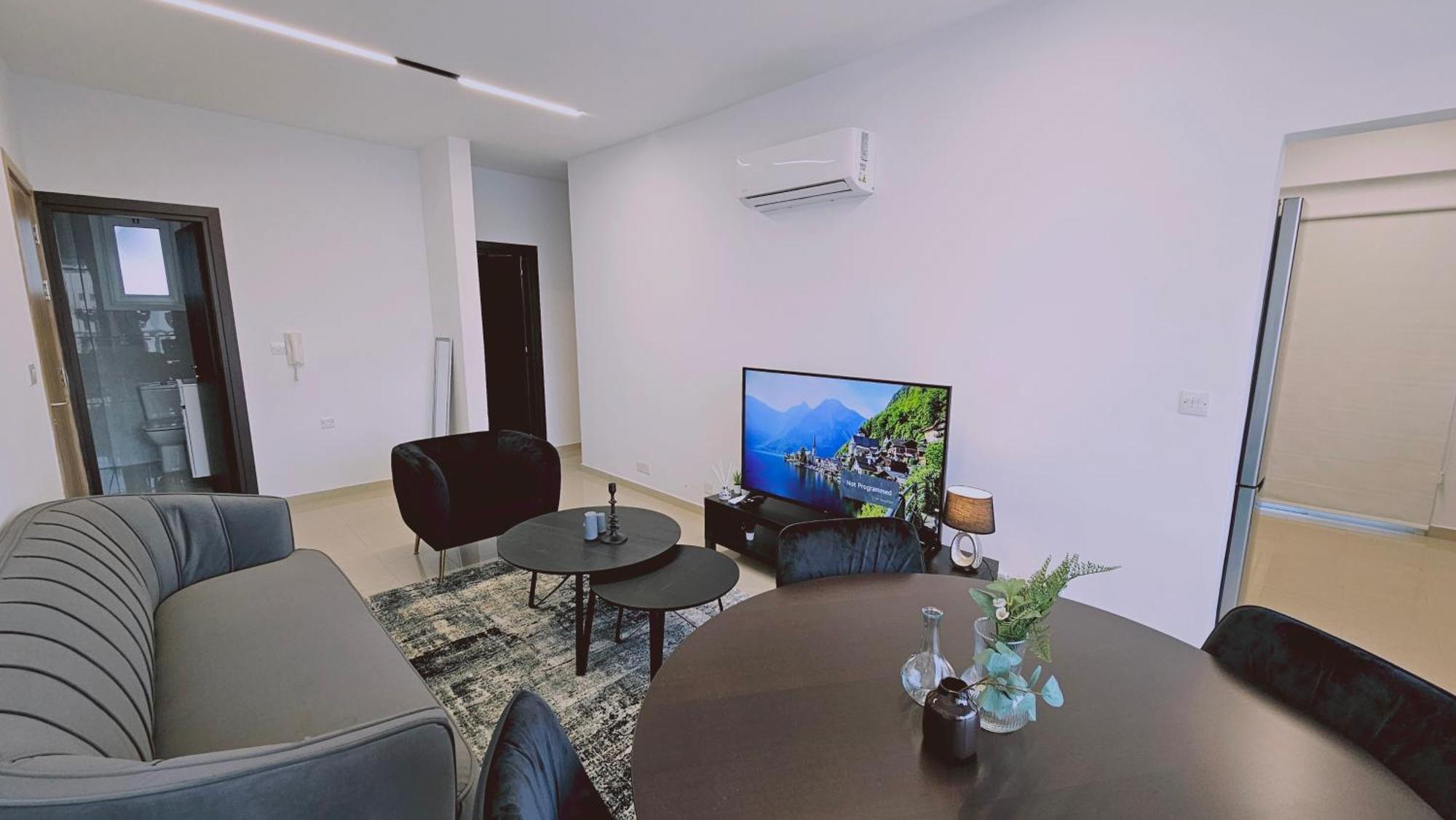 Stay Cosmo City Suites Nikosia Bagian luar foto