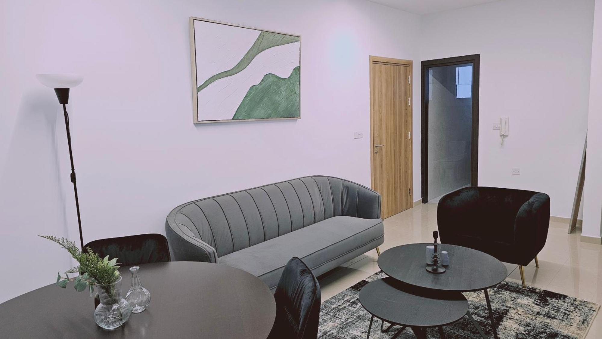 Stay Cosmo City Suites Nikosia Bagian luar foto